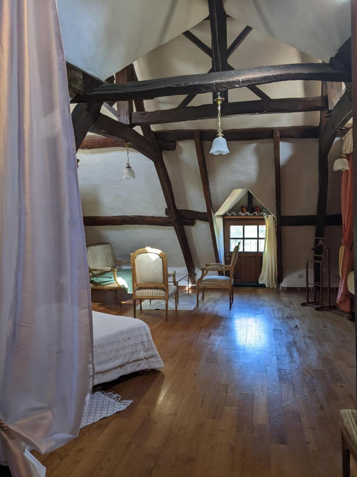 Chambre D'Hotes Saint Jacob Relais De Chasse Du XVIII Siecle Les Fougerets ภายนอก รูปภาพ